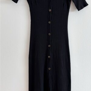 Lush Black Sheath Dress Short Sleeve Crew Neck